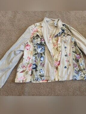 White Stag Women’s Floral Lined Beige Jacket